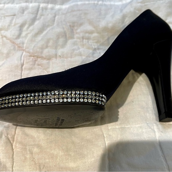 Stuart weitzman sz 5.5 Elegant Black satin Peep-Toe Heels with Rhinestone AAA - Picture 6 of 12